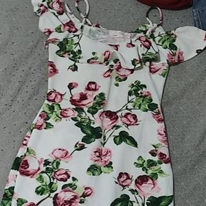 Floral bodycon off the shoulder dress size Medium